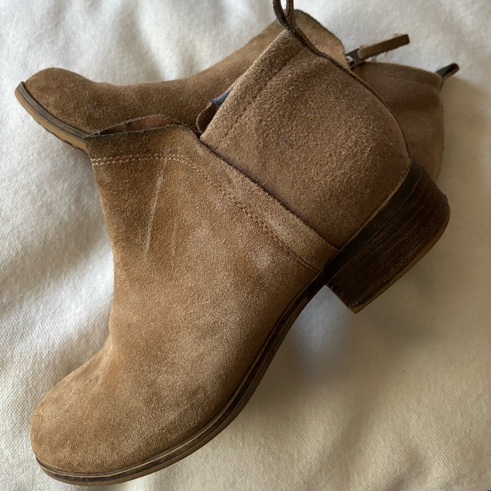 Toms Light Brown Suede Ankle Boots